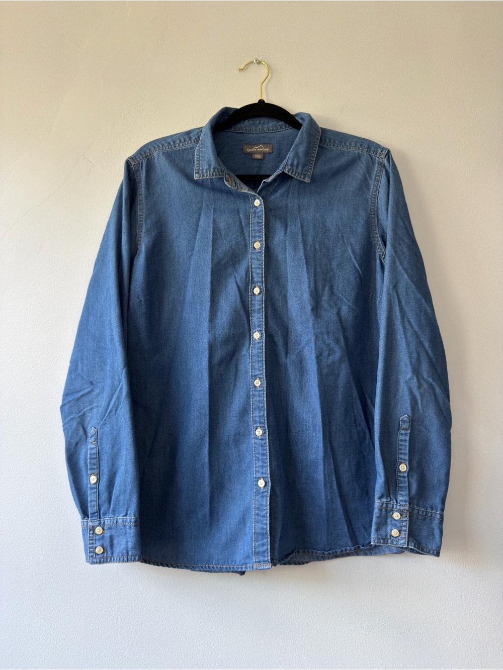 Eddie Bauer Womens XL Denim Button Down Shirt Long Sleeve Medium Wash Blue